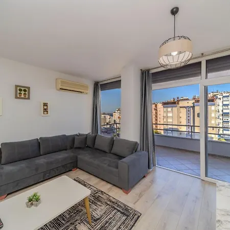 Refreshing Flat Within Walking Distance To Konyaalti With Sea View In Апартаменты *
